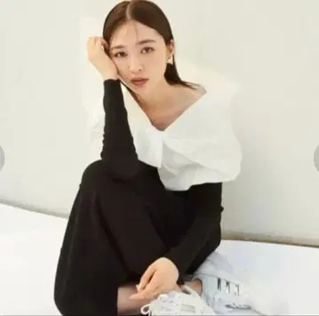 스나이델 빅 카라 니트 원피스 벌룬