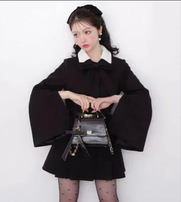 리본 코트 Mmeeme bell sleeve 엠미에메 벨트 포함 완판