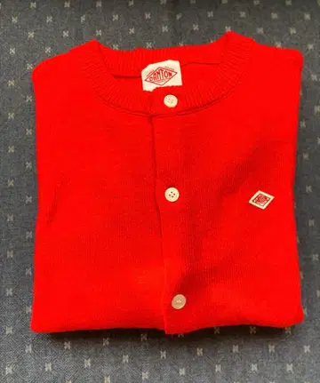 단톤 울 가디건