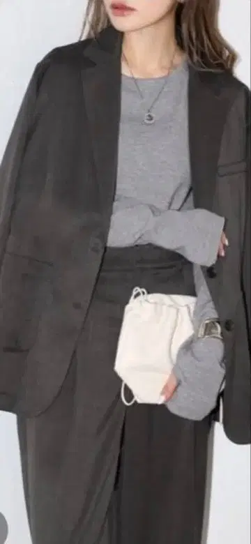 미사용 새상품 봉쥬르 사간 멜란지 싱글 테일러드 자켓