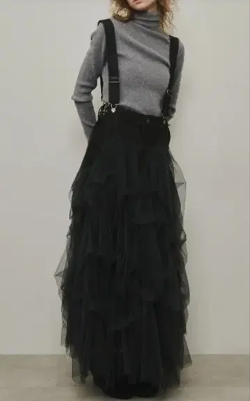 LA EELLE TUDE 플레어 스커트