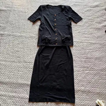 빈티지 블랙 리본 포켓 부착 셋업 니트