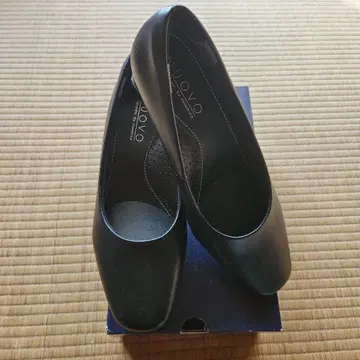 NUOVO 블랙 플랫 펌프스