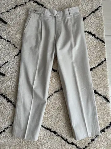 IGARASHI TROUSERS 아이보리 슬랙스