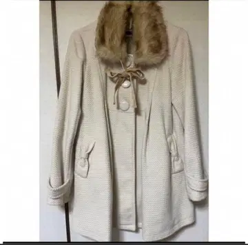 올리브 데 올리브 리본 걸리시 아이보리 퍼 부착 롱 코트