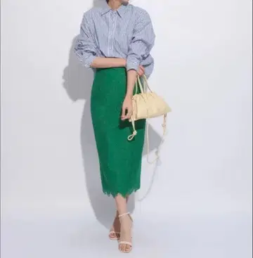 새상품급 저스길리티 레이스 타이트 스커트 그린