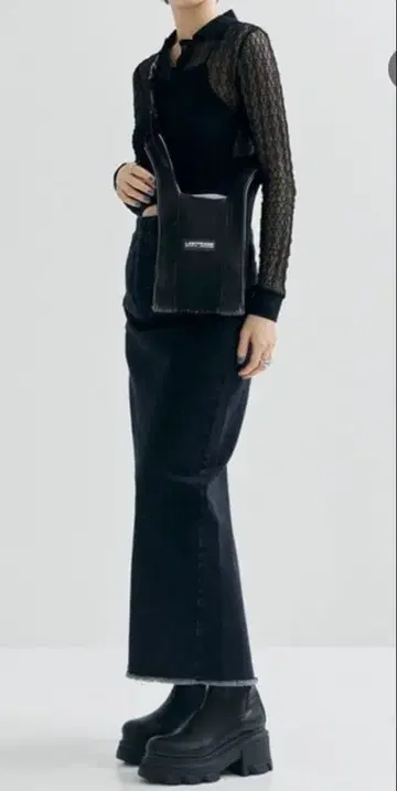 [ LASTFRAME ] 블랙 숄더백