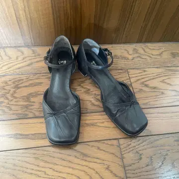 ing 스트랩 펌프스 24.5cm