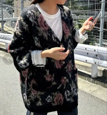 5G 플라워 라메 페더 V 가디건/979812