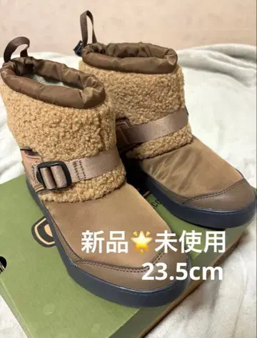 [ 새상품 ] KEEN HOODROMEO WP 보아 소재 숏부츠 베이지