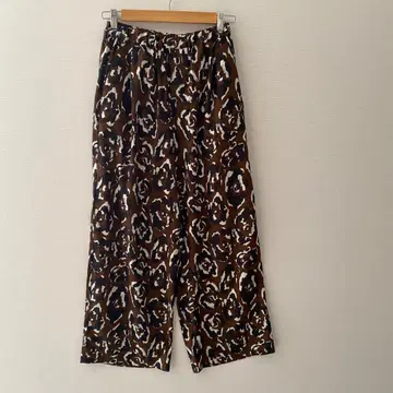 꽃무늬 팬츠 브라운