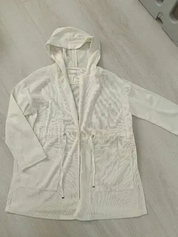 trois 후드 부착 겉옷