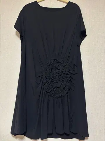 쿠로의 살짝 화려한 원피스