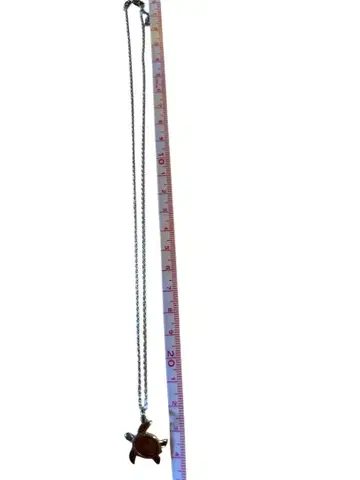 마틴 맥아더 바다거북 펜던트 목걸이 .