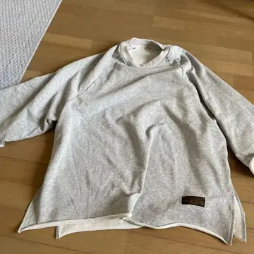 AUTHENTIC CUBE SUGAR 그레이 트레이닝복