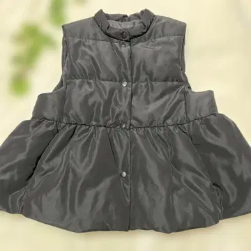 블랙 플레어 실루엣 다운 베스트