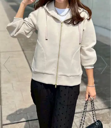 에마 테일러 종이상자 집업 후드티