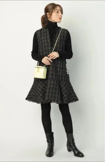 Apuweiser-riche 트위드 페플럼 미니 원피스