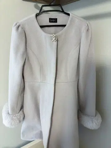 evelyn 2022 비쥬 부착 코트