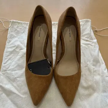 미사용 새상품 ZARA 스웨이드 브라운 하이힐