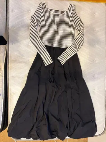 스트라이프 패턴 긴팔 롱 원피스