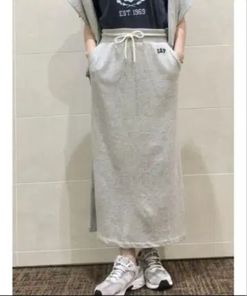 스커트 GAP 미니 로고 맥시 스커트 그레이 M 사이즈 새상품 택 포함