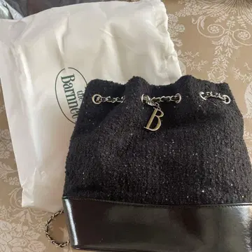 theBarnnet 트위드 체인 백팩 블랙