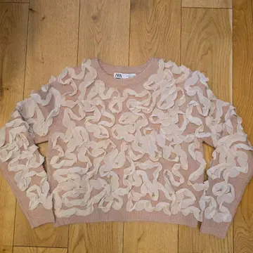 ZARA 프릴 니트 스웨터 M 사이즈