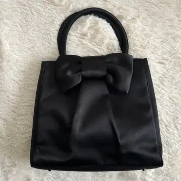 [ 새상품급 ] 도쿄 소와르 핸드백 블랙 관혼상제 리본 컴팩트