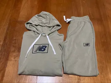 뉴발란스 후드 부착 맨투맨 세트