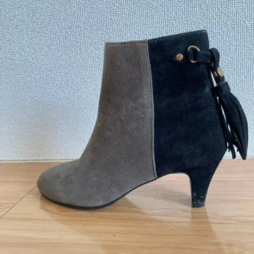 스웨이드 숏부츠 그레이와 블랙