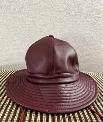 핸더 스킴 레더 버킷 햇