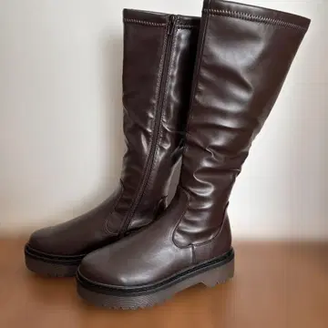 택 포함 새상품 통굽 롱 부츠 브라운