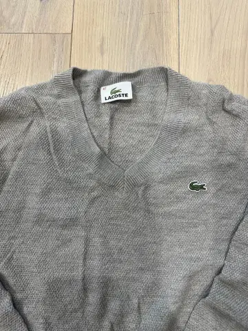 LACOSTE 그레이 V넥 니트 긴팔