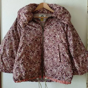 아차츄무 얼굴 패턴 프린트 다운 자켓 유즈드 새상품급 36