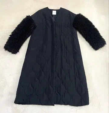 ROSE BUD 퍼 후드 블랙 퀼팅 자켓