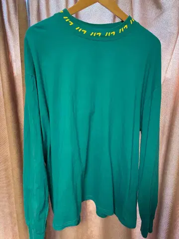 Vaundy replica 그린 컬러 롱 슬리브 T셔츠