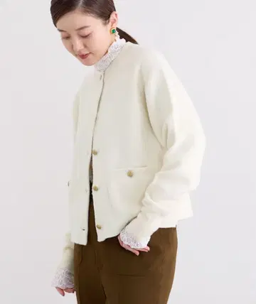 정가 2만 2천원에 이에나 더블 페이스 니트 가디건 골드 버튼