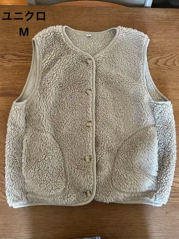 유니클로 라이트 보아 플리스 베스트 M