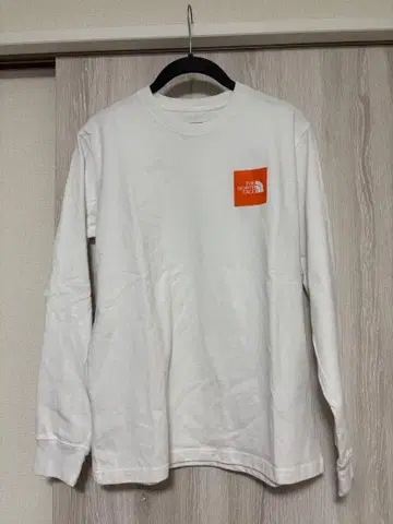 THE NORTH FACE 화이트 긴팔 T셔츠 L