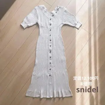 잡지 게재 스나이델 리브 니트 원피스 베이지 미사용 새상품급
