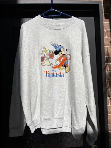 프릭스스토어 Disney Fantasia 미키 맨투맨