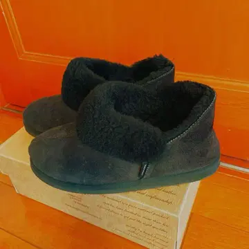 SHEPHERD 무스탕 숏부츠 블랙 38 사이즈 박스 포함