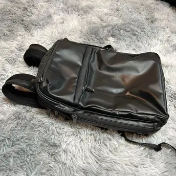 블랙 합성 피혁 백팩