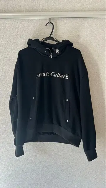 Augue culture 블랙 후드 부착 후드티