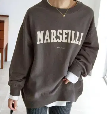 새상품 택 포함 MARSEILLI 로고 맨투맨