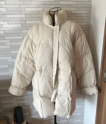 투데이풀 아이보리 오버 사이즈 다운 자켓 38