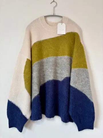 새상품 완판템 안티카 배색 니트 스웨터 풀오버