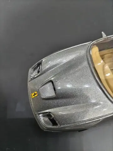 페라리 550 마라넬로 외장 실버 베이지 내부