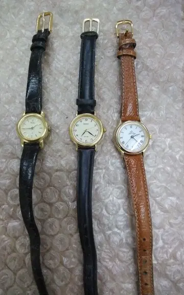 여성용 손목시계 3개